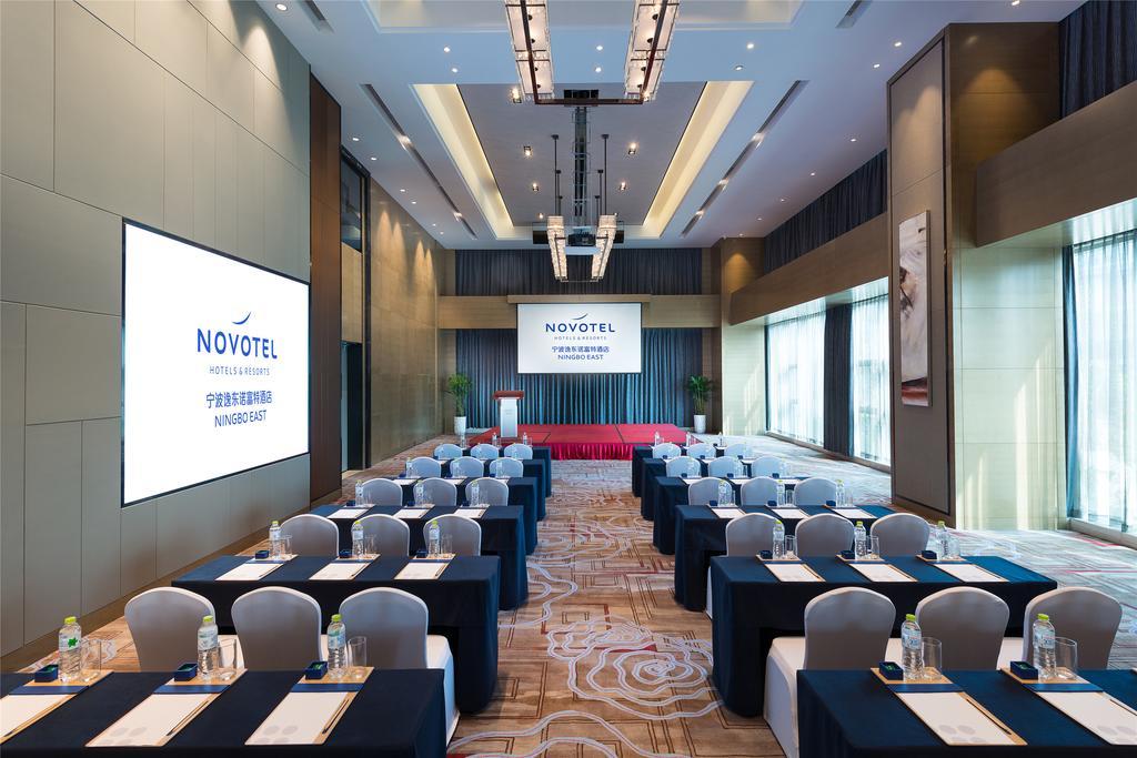 Novotel Ningbo East Exterior foto